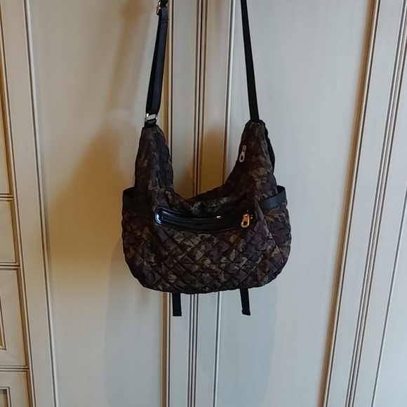 Camouflage Shoulder Bag - Picture 3 of 12